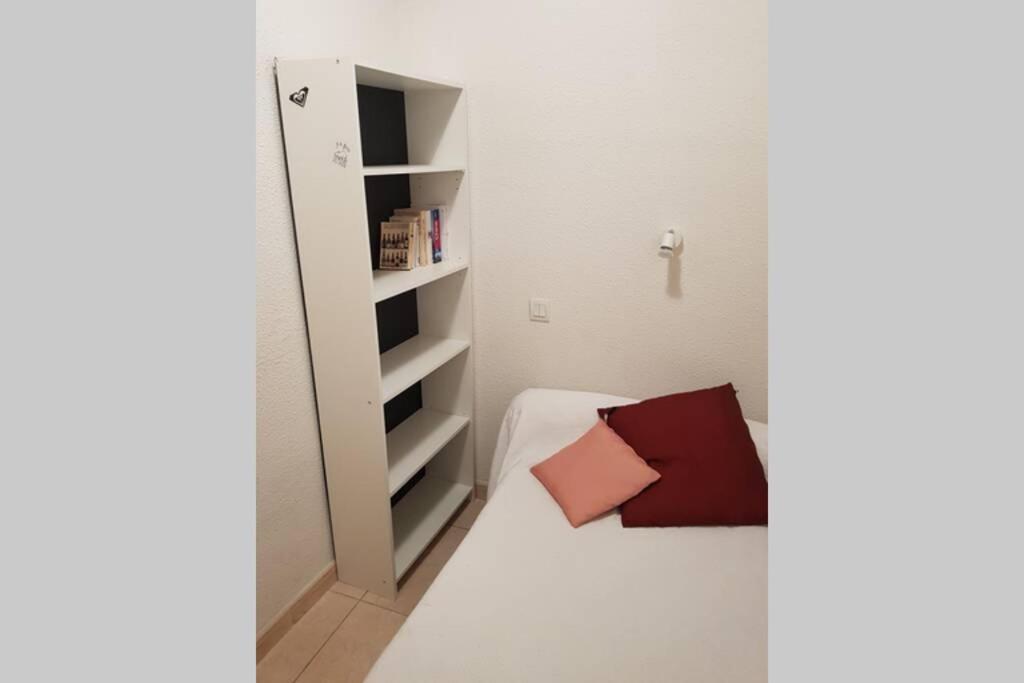 Joli Appartement, Terrasse Plein Sud Roquebrun 外观 照片