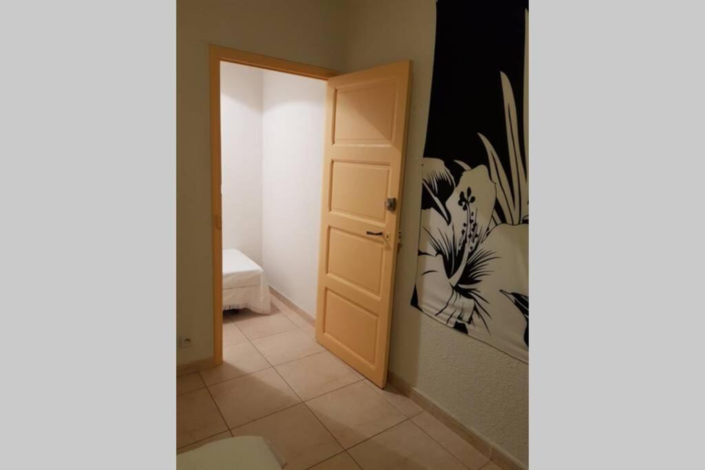 Joli Appartement, Terrasse Plein Sud Roquebrun 外观 照片